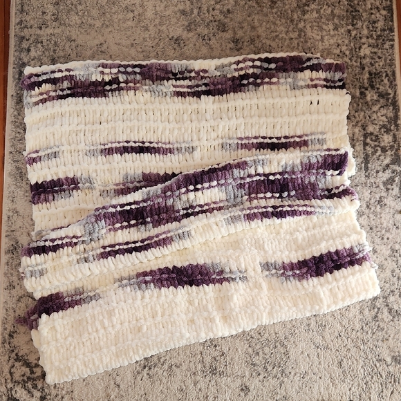 Other - Purple and White Knit Blanket